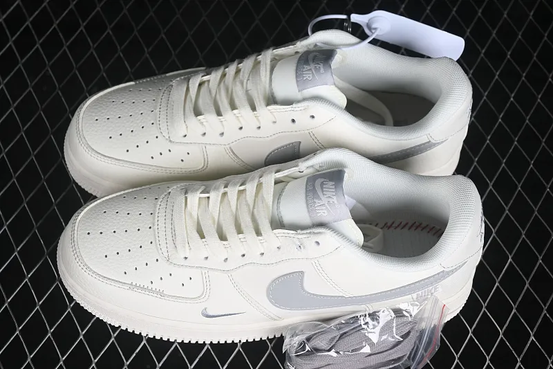 All categories Nk Air Force 1 Air Force series Nk Air Force 1 Low Air Force low-top Nike Air Force 1'07 Low Air Force 1 low-top casual sneakers DN9688-110